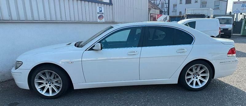 Gebraucht BMW 745 329 PS (241 kW) 2007 Weiß Limousine