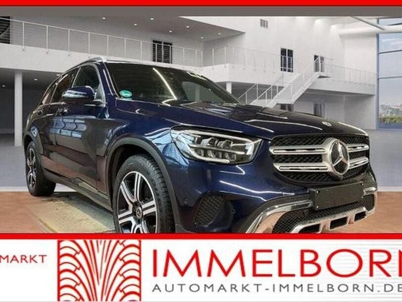 Gebraucht Mercedes GLC300e 333 PS (244 kW) 2022 Cavansitblau (metallic) SUV