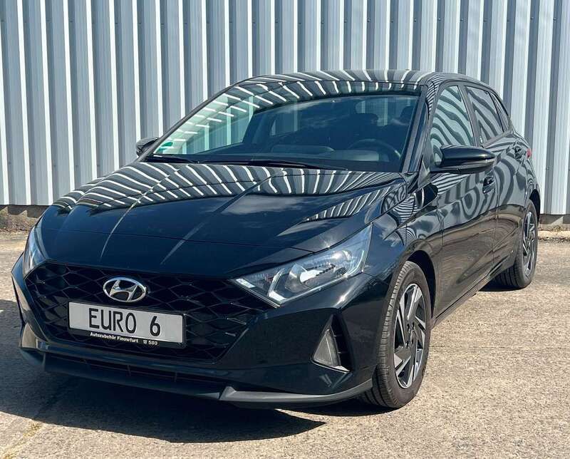 Phantom black / met Gebraucht 2021 Hyundai i20 Edition 30 Kleinwagen | 15.300 € (Fairer Preis) - Bild 1/4
