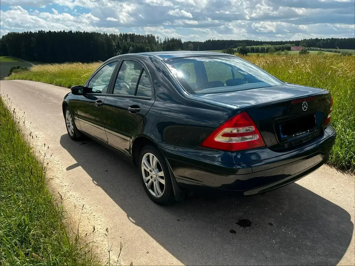Gebraucht Mercedes C180 129 PS (94 kW) 2000 Blau Limousine