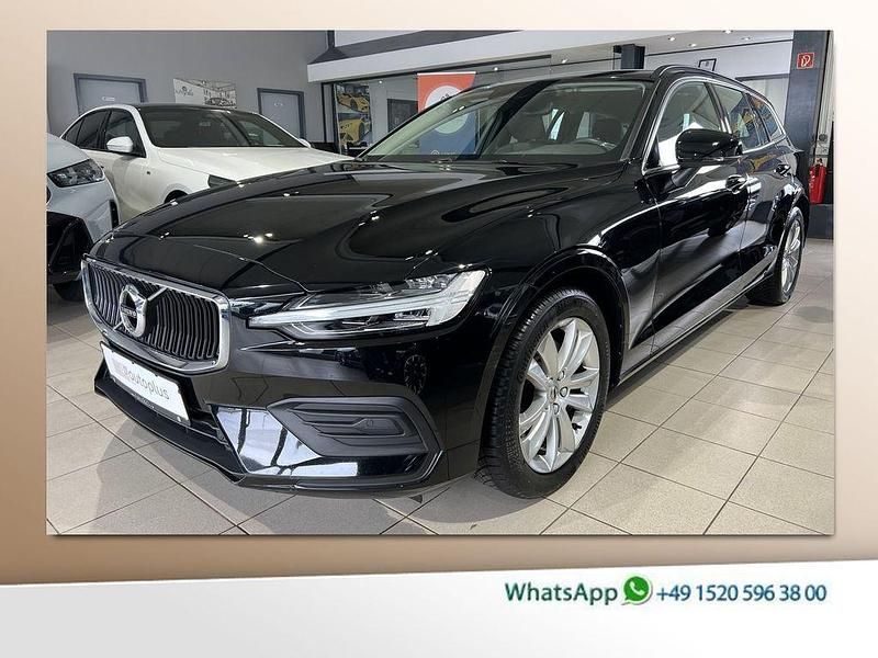 Black stone Gebraucht 2022 Volvo V60 Momentum Kombi | 25.950 € (Superpreis) - Bild 1/4