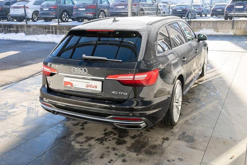 Gebraucht Audi A4 Advanced Plus 204 PS (150 kW) 2022 Brillantschwarz Kombi