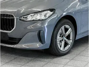 Neu BMW 218 136 PS (100 kW) 2026 Grau (sparkling kupfergrau) Coupé