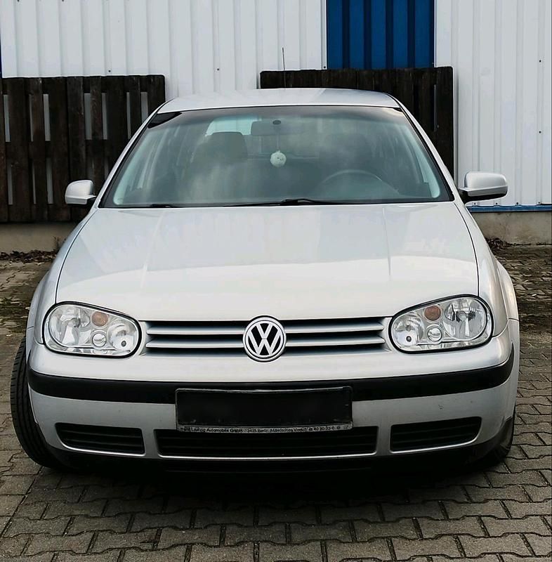 Silber Gebraucht 1998 VW Golf IV Kleinwagen | 480 € (Superpreis) - Bild 1/4