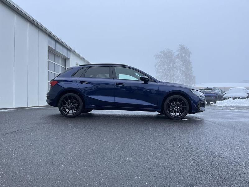 Gebraucht Audi A3 Advanced 116 PS (85 kW) 2022 Blau Limousine