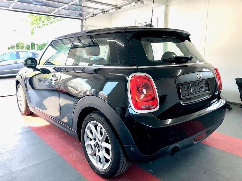 Second-hand Mini ONE 102 CP (75 kW) 2017 Negru Hatchback