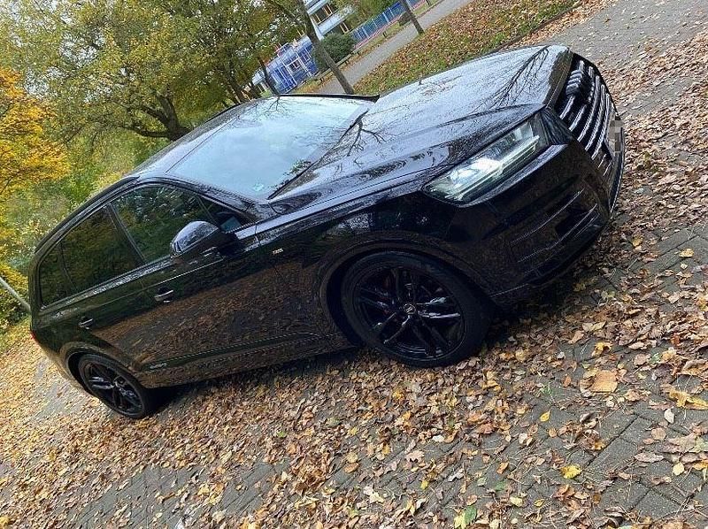 Gebraucht Audi Q7 Ambiente 272 PS (200 kW) 2015 Schwarz SUV