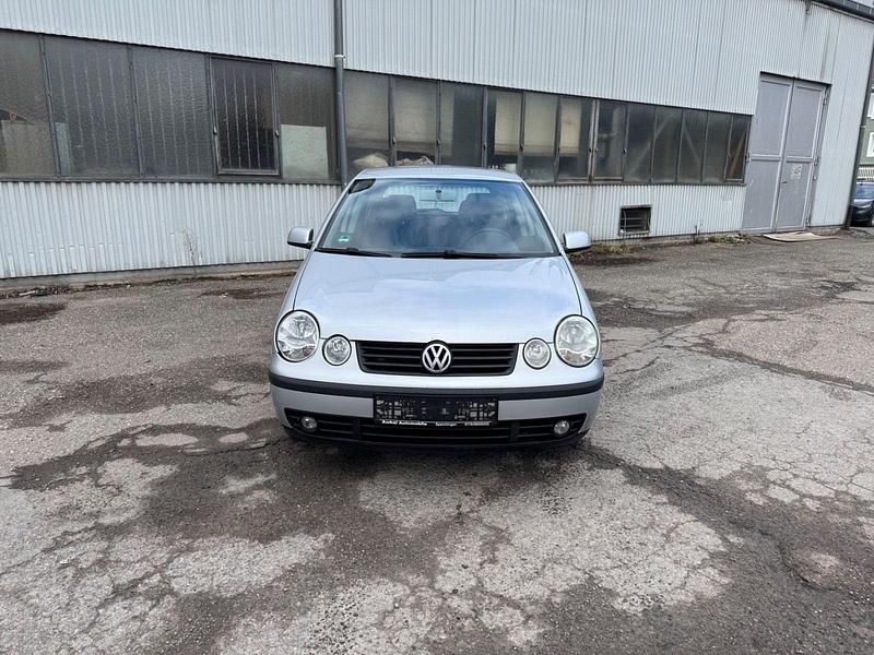 Gebraucht VW Polo 75 PS (55 kW) 2003 Grau Kleinwagen