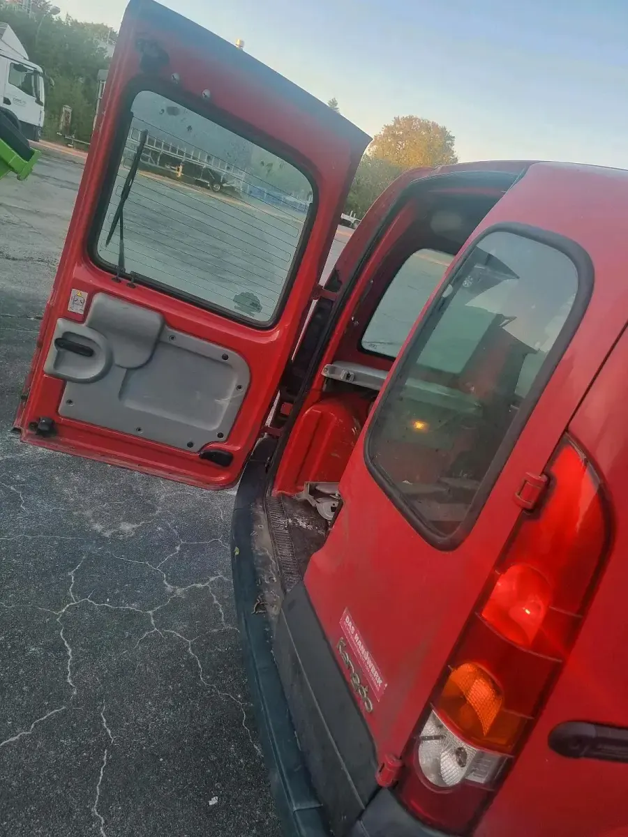 Gebraucht Renault Kangoo 75 PS (55 kW) 2008 Rot Van / Kleinbus
