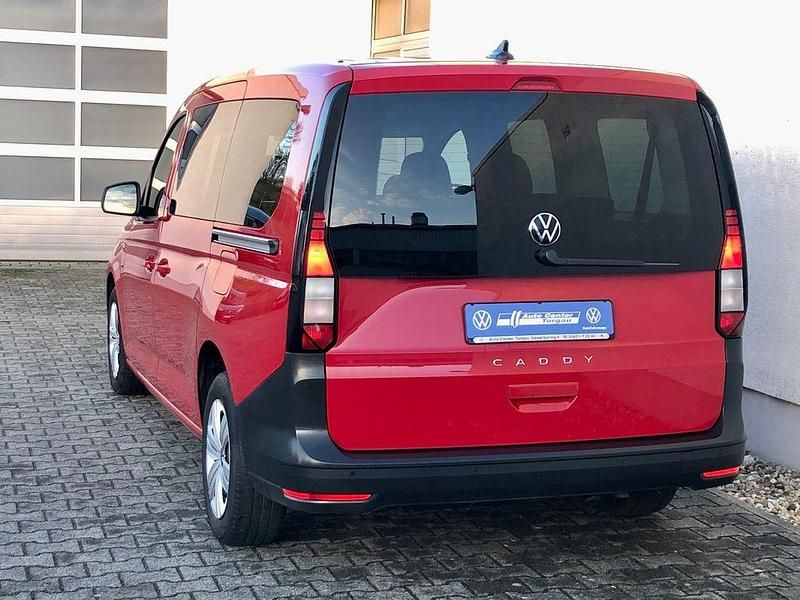 Gebraucht VW Caddy Maxi 114 PS (83 kW) 2024 Rot Van / Kleinbus