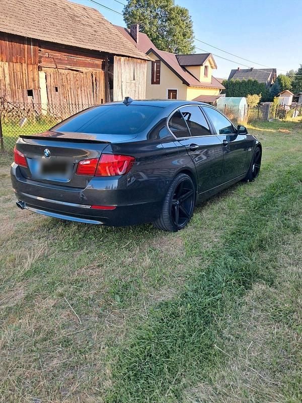 Gebraucht BMW 520 184 PS (135 kW) 2012 Schwarz Limousine