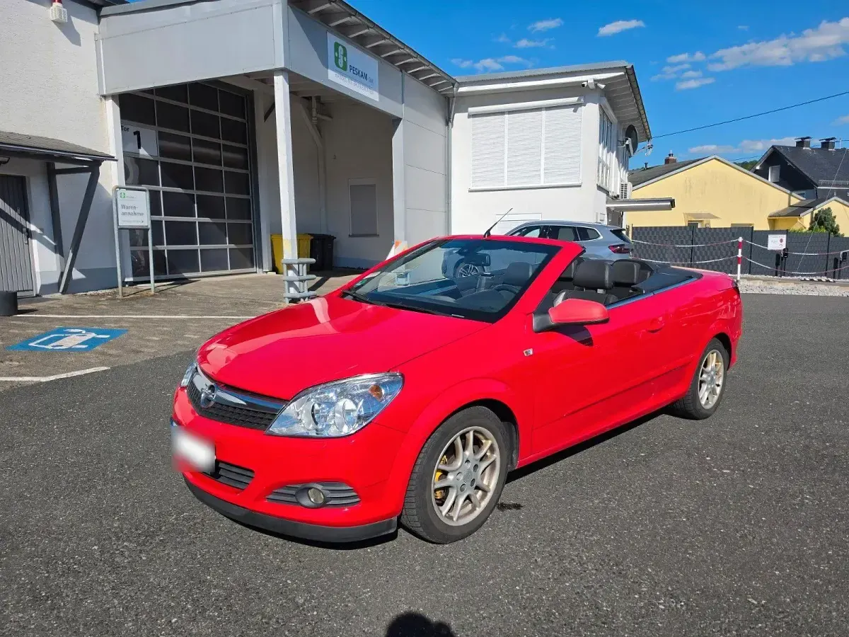 Gebraucht Opel Astra 140 PS (102 kW) 2009 Rot Cabrio