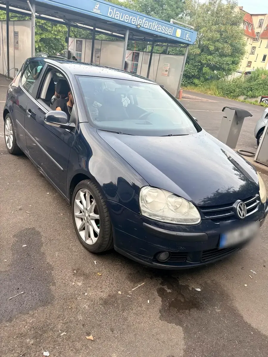 Gebraucht VW Golf V 95 PS (69 kW) 2004 Blau Kleinwagen