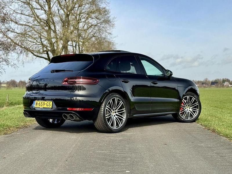 Używany Porsche Macan 360 KM (264 kW) 2018 Czarny SUV