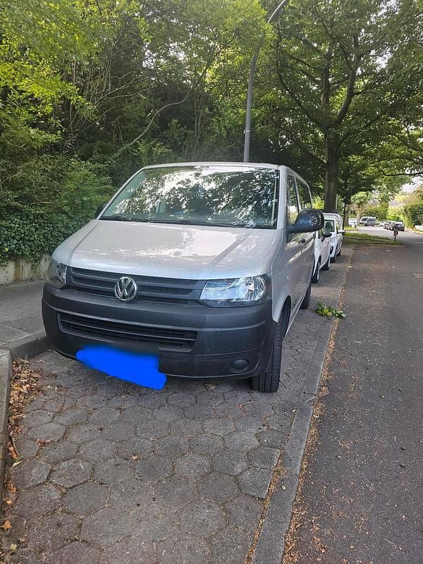 Silber Gebraucht 2011 VW Caravelle Van / Kleinbus | 13.850 € (Guter Preis) - Bild 1/4