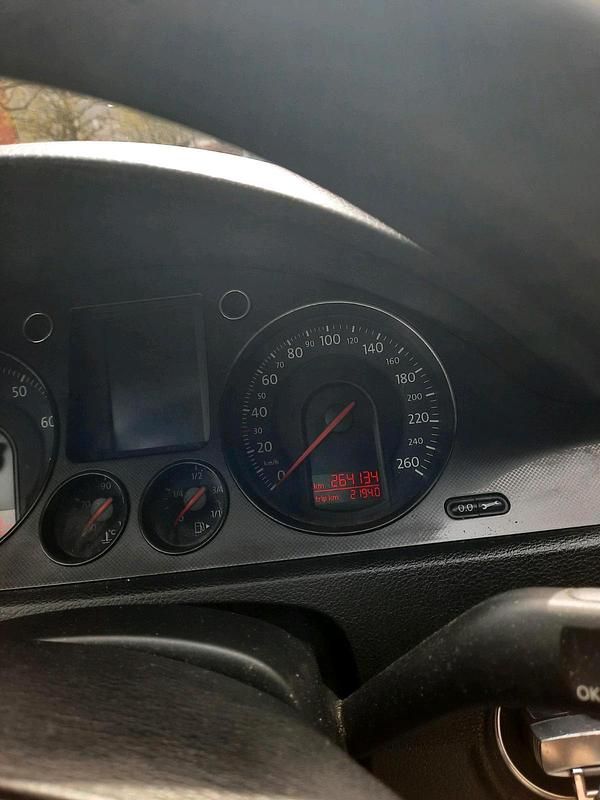 Gebraucht VW Passat 150 PS (110 kW) 2006 Silber Kombi