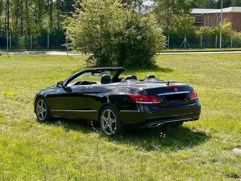 Gebraucht Mercedes E200 184 PS (135 kW) 2016 Schwarz Cabrio