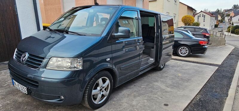 Grau Gebraucht 2006 VW T5 Van | 17.999 € (Teuer) - Bild 1/4