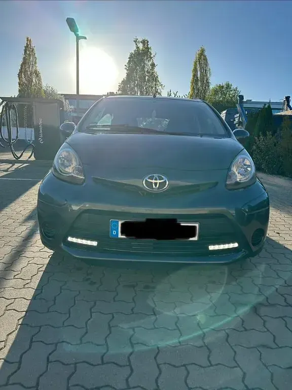 Gebraucht Toyota Aygo Cool 68 PS (50 kW) 2013 Grau Kleinwagen