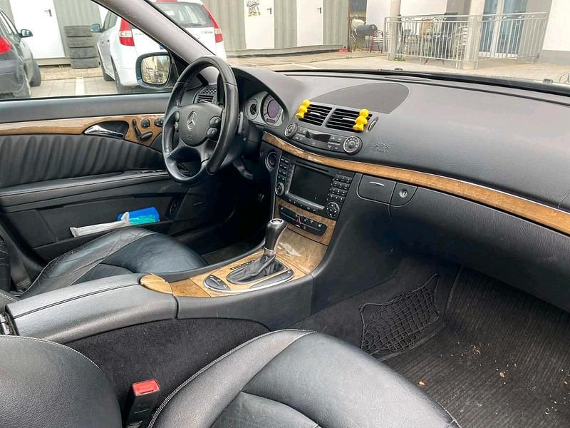 Gebraucht Mercedes E280 AMG 255 PS (187 kW) 2007 Schwarz Kombi