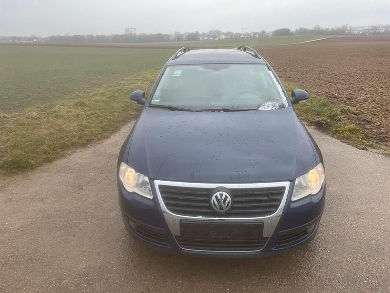 Gebraucht VW Passat 140 PS (102 kW) 2006 Blau Kombi