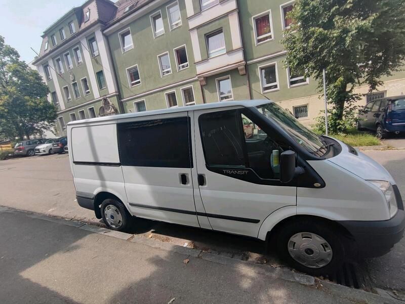 Weiß Gebraucht 2010 Ford Transit Kombi | 4.450 € (Guter Preis) - Bild 1/4