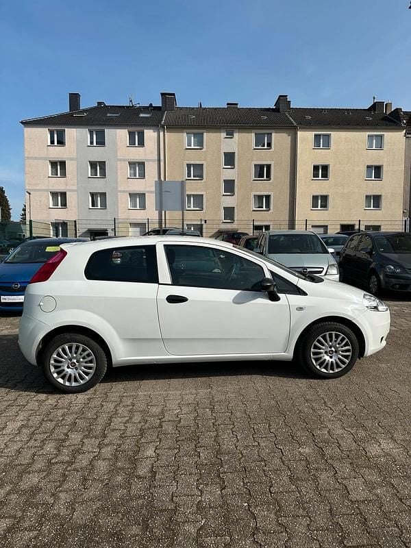 Gebraucht Fiat Punto 69 PS (50 kW) 2012 Weiß Kleinwagen