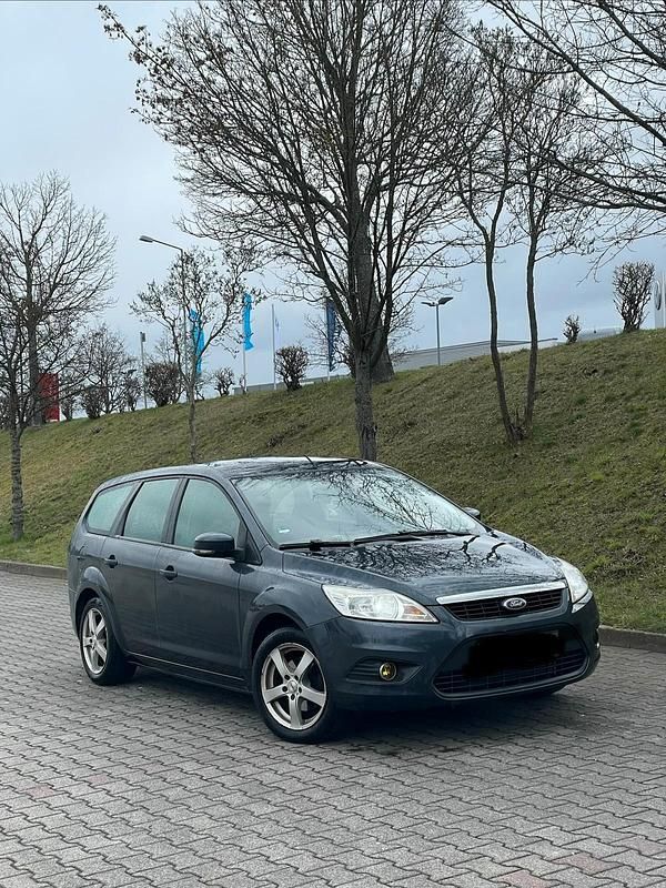 Gebraucht Ford Focus 90 PS (66 kW) 2009 Grau Kombi