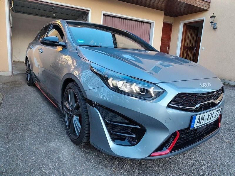 Gebraucht Kia ProCeed GT GT 204 PS (150 kW) 2022 Silber Kleinwagen
