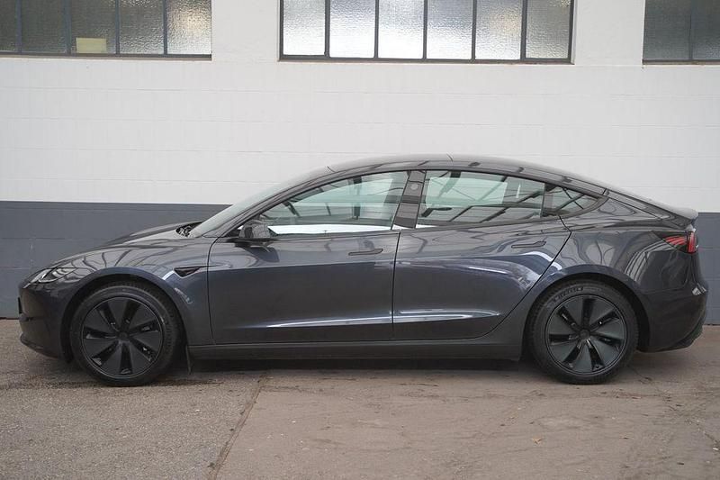Gebraucht Tesla Model 3 Standard Range 208 kW (283 PS) 2023 Grau Limousine