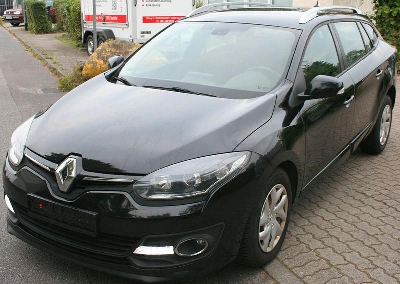 Schwarz Gebraucht 2015 Renault Mégane III LIMITED Limousine | 4.699 € (Fairer Preis) - Bild 1/4