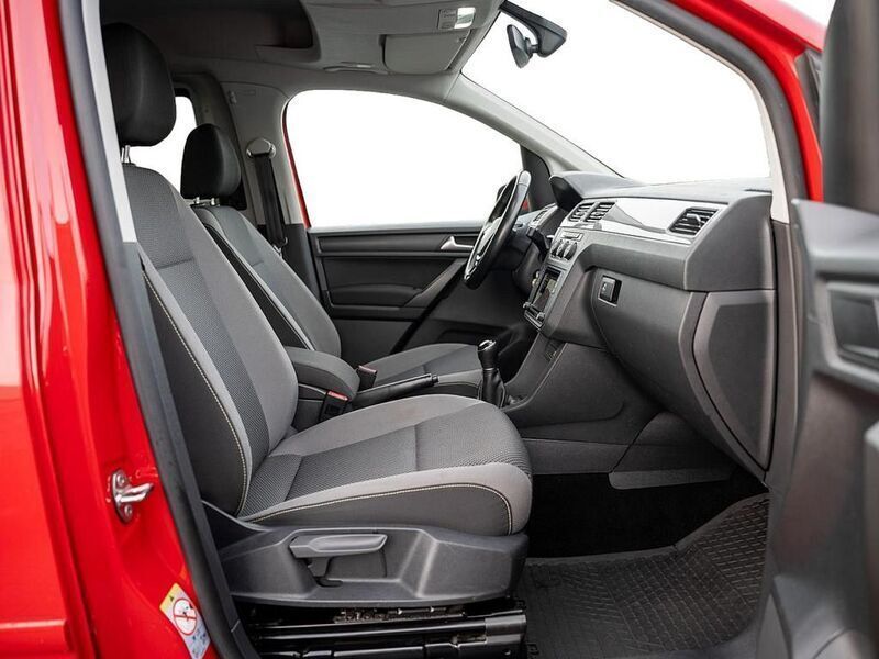Gebraucht VW Caddy Maxi Trendline 131 PS (96 kW) 2020 Rot Van / Kleinbus