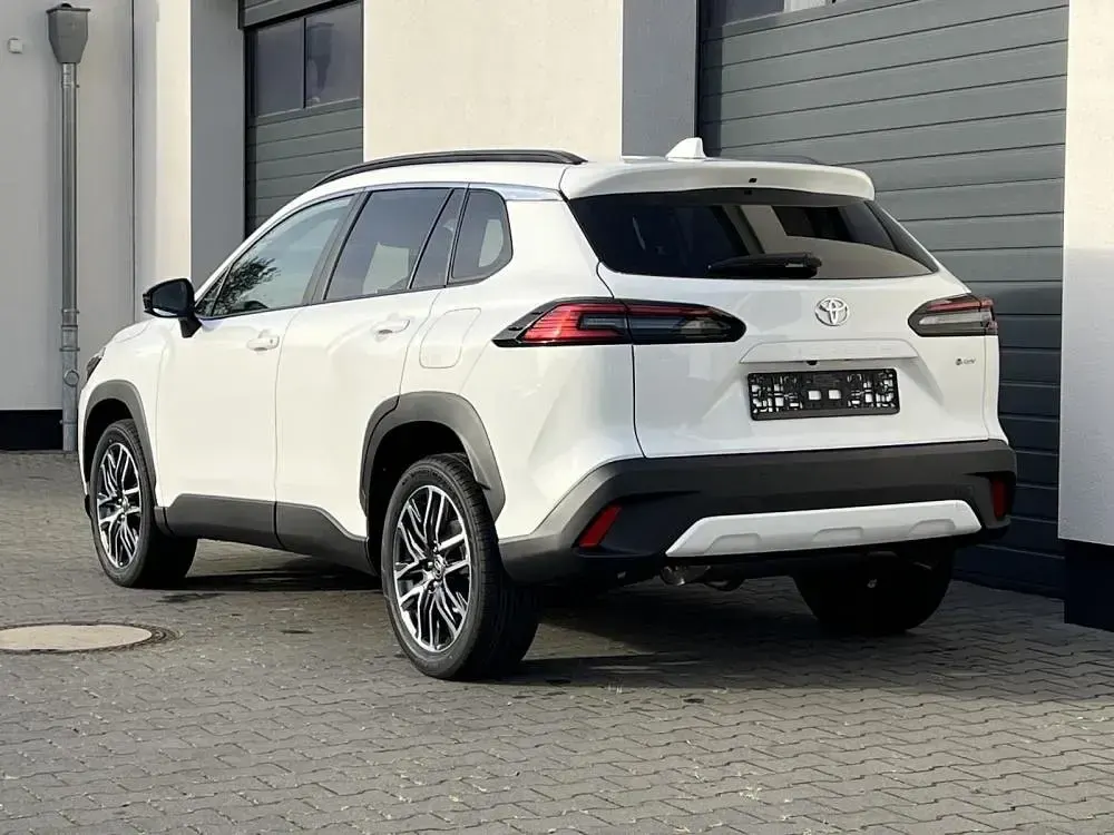 Neu Toyota Corolla Cross Comfort 179 PS (131 kW) 2026 Platinumwhite SUV