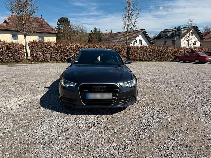 Gebraucht Audi A6 204 PS (150 kW) 2014 Blau Kombi