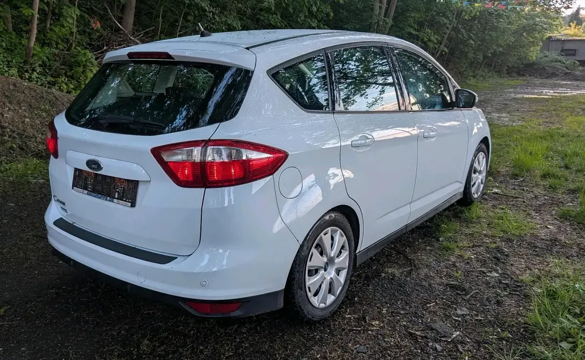 Używany Ford C-MAX 116 KM (85 kW) 2015 Biały Minivan