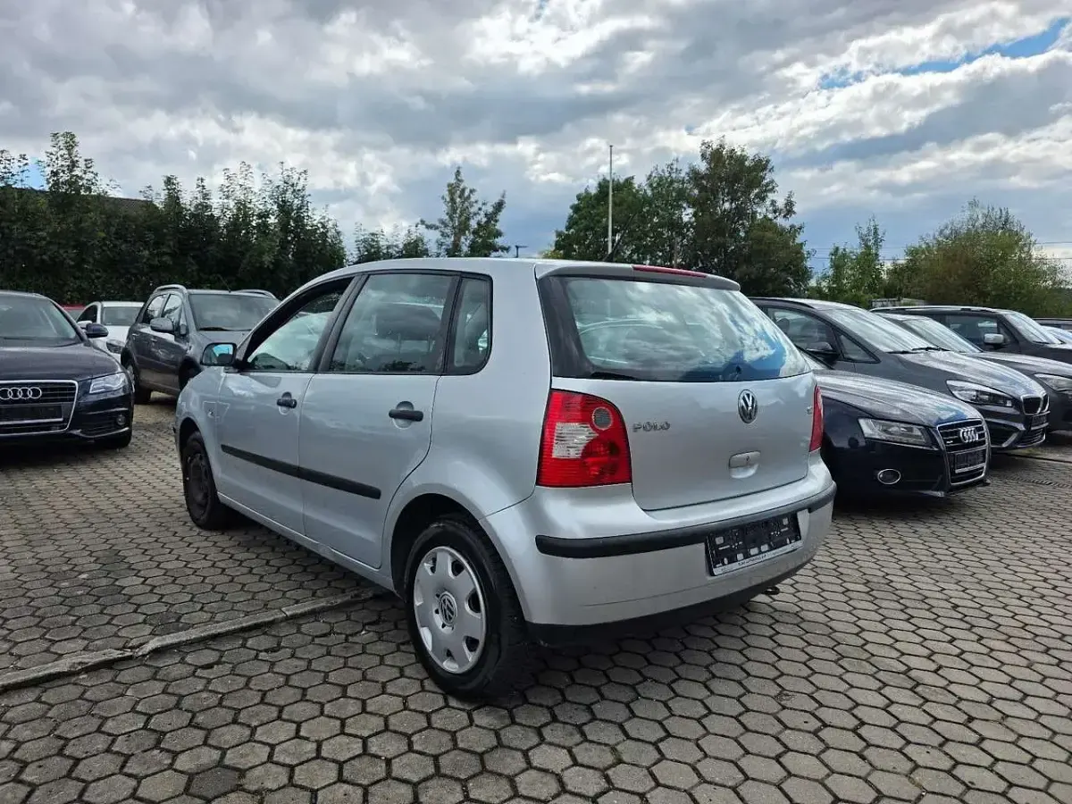 Gebraucht VW Polo Comfortline 64 PS (47 kW) 2003 Grau Limousine