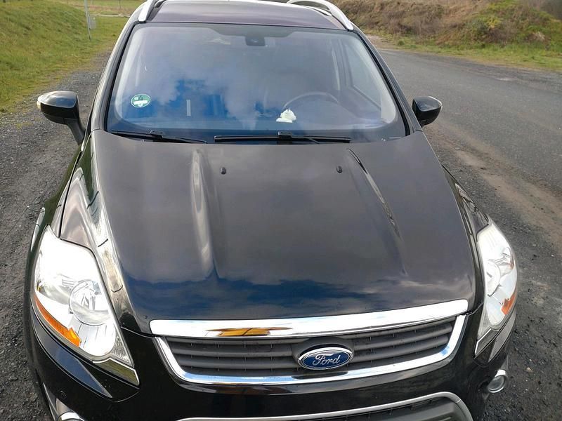 Gebraucht Ford Kuga 140 PS (102 kW) 2011 Schwarz SUV
