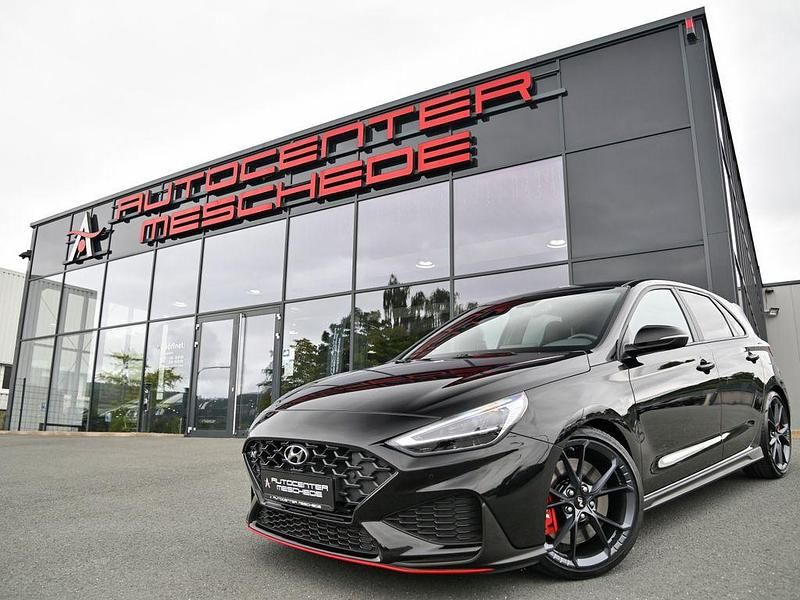 Phantom black metallic Gebraucht 2023 Hyundai i30 N Performance Limousine | 37.790 € - Bild 1/4