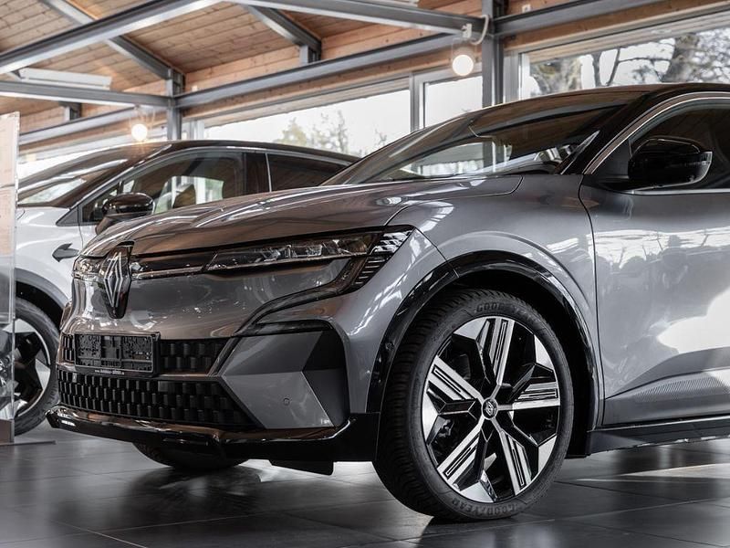 Gebraucht Renault Megane E-Tech Iconic 160 kW (218 PS) 2024 Grau kqg + schwarz gne Limousine