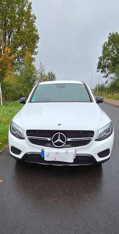 Weiß Gebraucht 2019 Mercedes GLC250 SUV | 28.990 € (Fairer Preis) - Bild 1/4