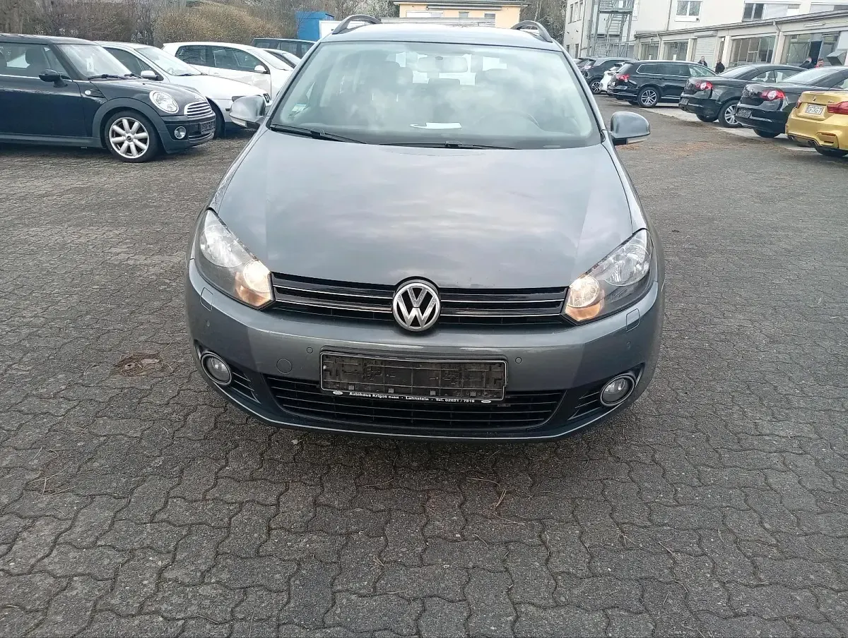 Gebraucht VW Golf VI 105 PS (77 kW) 2011 Grau Kleinwagen