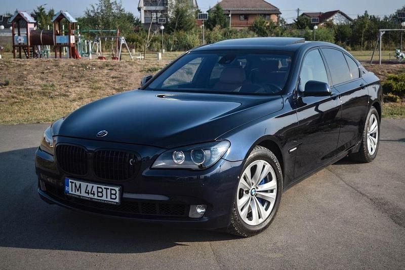 Blau Gebraucht 2009 BMW 750 Limousine | 14.000 € (Teuer) - Bild 1/4