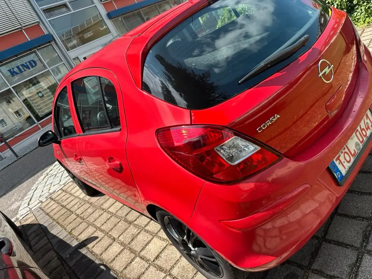 Gebraucht Opel Corsa 90 PS (66 kW) 2009 Rot Kleinwagen