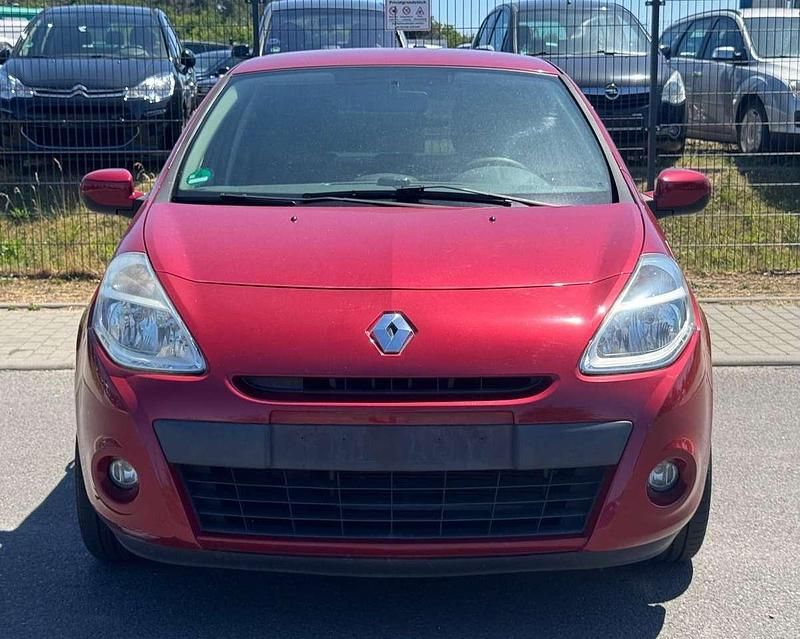 Rot Gebraucht 2011 Renault Clio II Expression Kleinwagen | 3.290 € (Fairer Preis) - Bild 1/4