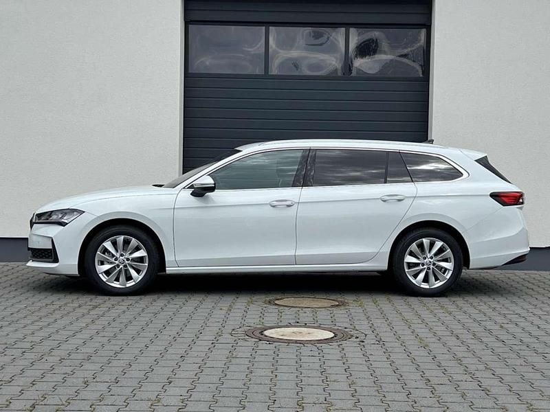 Gebraucht Skoda Superb Selection 265 PS (194 kW) 2024 Metallic gegen aufpreis Kombi