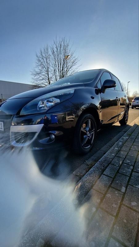 Gebraucht Renault Scénic III 76 PS (55 kW) 2010 Andere farben Van / Kleinbus
