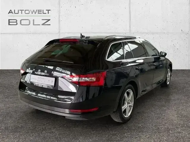 Gebraucht Skoda Superb Ambition 200 PS (147 kW) 2023 Schwarz Kombi