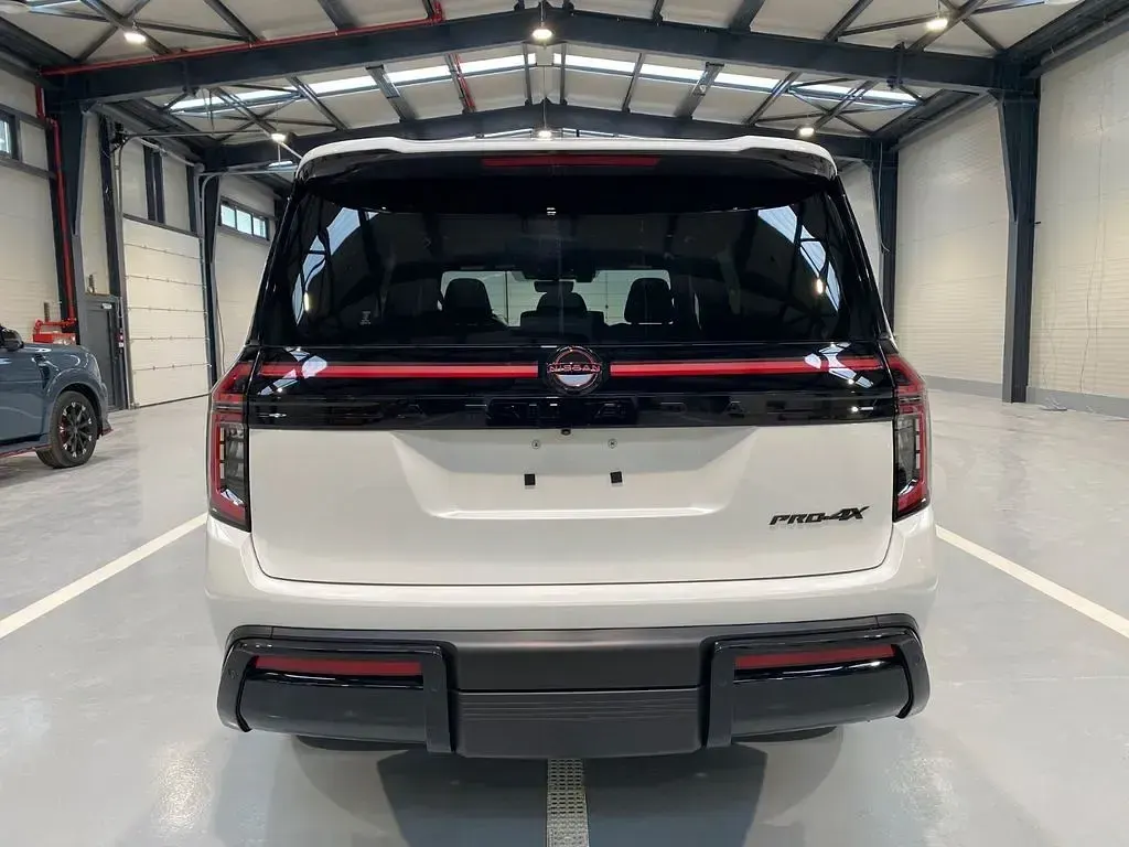 Neu Nissan Armada 426 PS (313 kW) 2026 Weiß SUV
