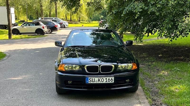 Gebraucht BMW 318 Cabriolet 143 PS (105 kW) 2002 Schwarz Cabrio