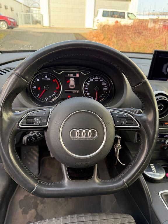 Gebraucht Audi A3 150 PS (110 kW) 2015 Blau Limousine
